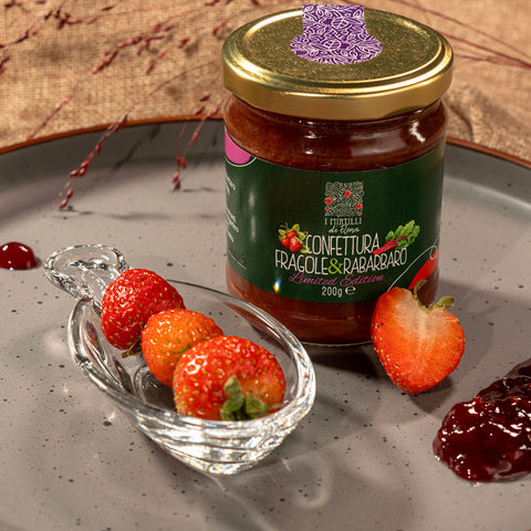CONFETTURA DI FRAGOLE E RABARBARO